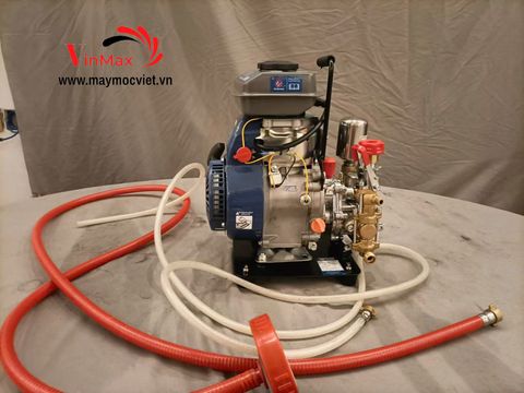 Máy phun xịt thuốc đầu liền Turbo TBP154F