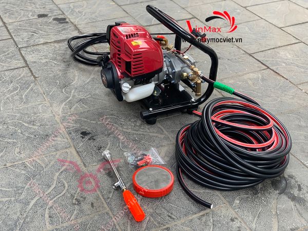 Máy phun thuốc xách tay Turbo TB140 tặng 20 mét dây phun