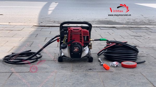 Máy phun thuốc xách tay Turbo TB140 tặng 20 mét dây phun