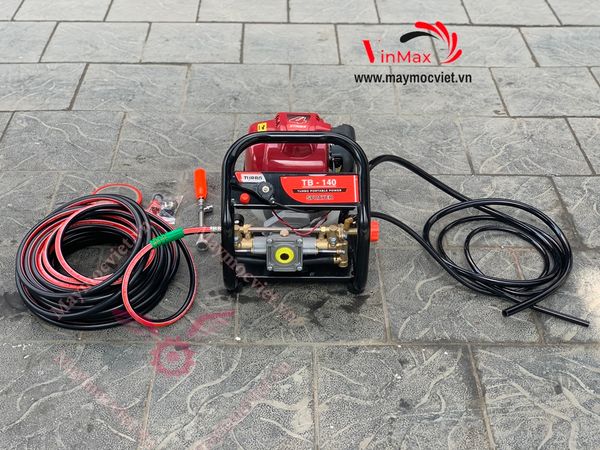 Máy phun thuốc xách tay Turbo TB140 tặng 20 mét dây phun