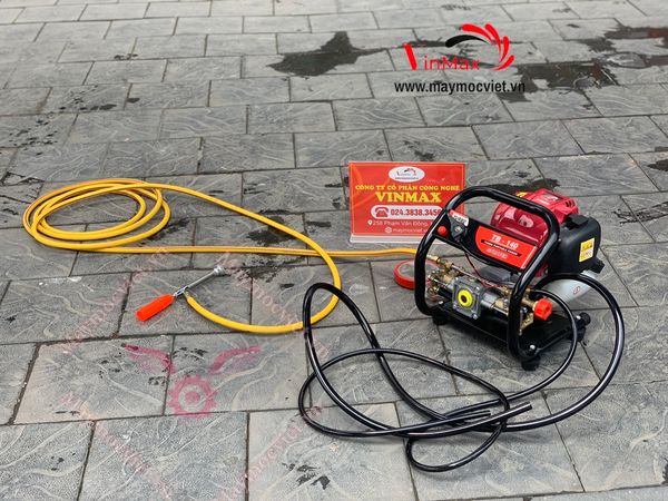 Máy phun thuốc xách tay Turbo TB140 tặng 20 mét dây phun
