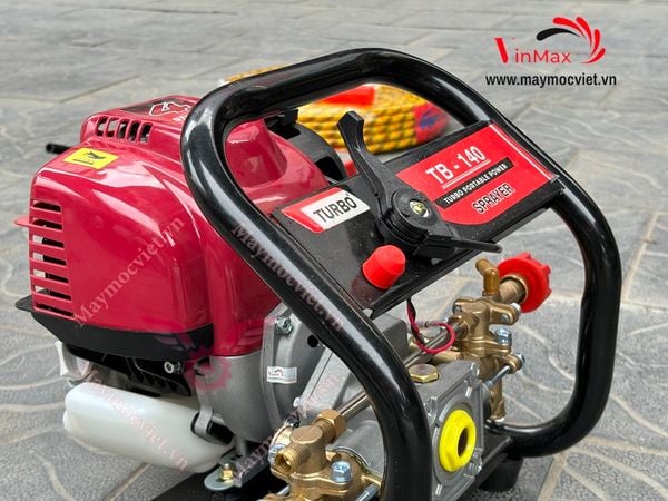 Máy phun thuốc xách tay 4 thì Turbo TB140 tặng 50 mét dây phun