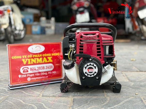 Máy phun thuốc xách tay 4 thì Turbo TB140 tặng 50 mét dây phun