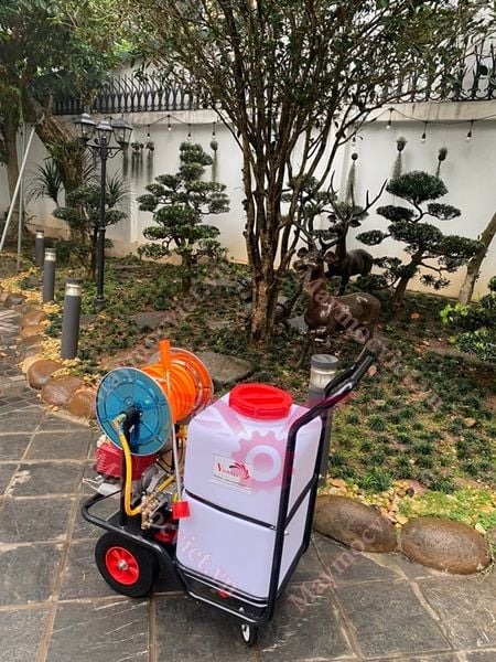 Máy phun thuốc khử trùng xe đẩy 60 lit VMPX60 ( động cơ Trung Quốc )