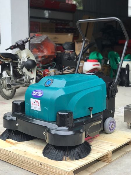 Máy quét rác đẩy tay dùng acquy KRAFFER KF106
