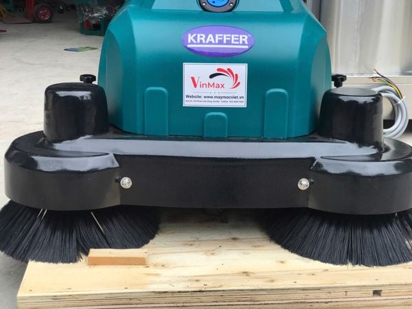 Máy quét rác đẩy tay dùng acquy KRAFFER KF106
