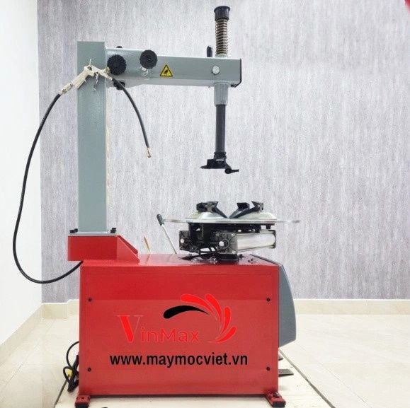 Máy ra lốp xe máy Tecom TC-828 Công nghệ Italy