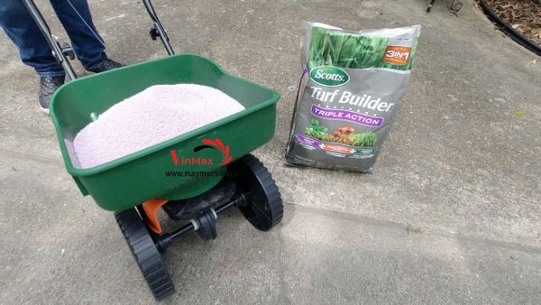 Máy rải phân bón đẩy tay Turbo KF2000