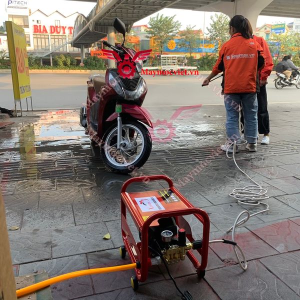 Máy rửa xe khung Anovi 2600A