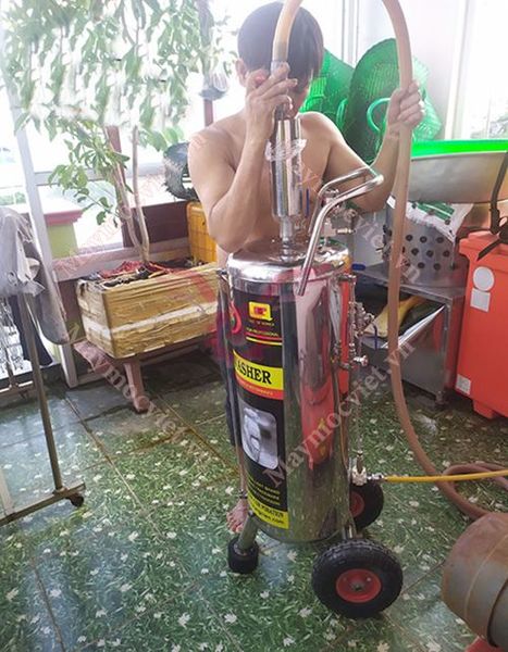 Máy rửa xe bọt tuyết Pallas 40L