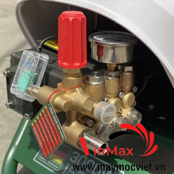 Máy Rửa Xe Cao Áp Dekton 3Kw DK-HPW3000