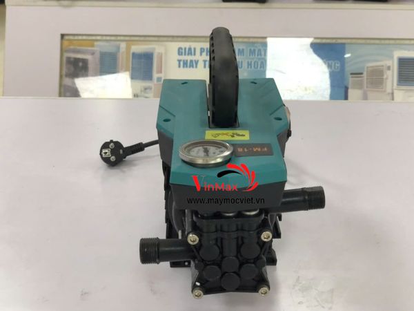 Máy rửa xe Fumak FM18, công suất 1900W