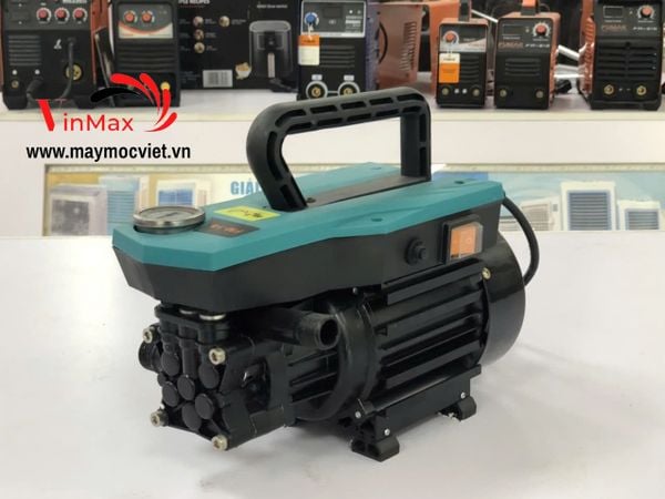 Máy rửa xe Fumak FM18, công suất 1900W
