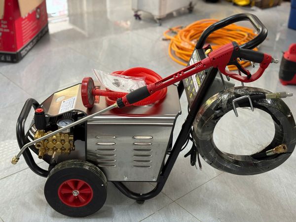 Máy rửa xe ô tô 3 pha 5.5kw Lucky 3200PSI tự ngắt