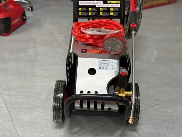 Máy rửa xe ô tô 3 pha 5.5kw Lucky 3200PSI tự ngắt