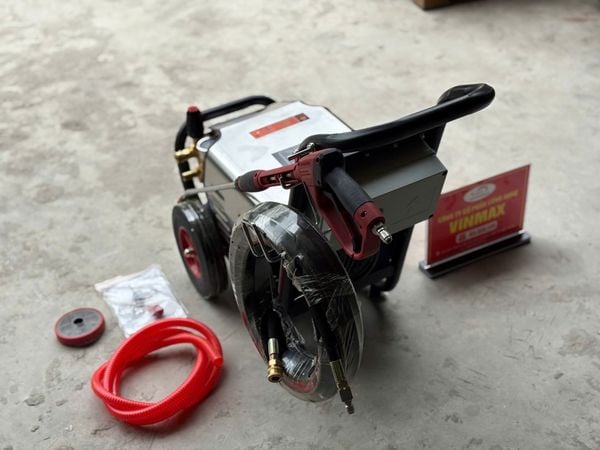 Máy rửa xe cao áp Lucky 2900PSI 5.5kw tự ngắt