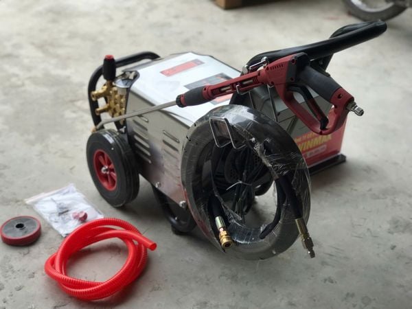 Máy rửa xe cao áp Lucky 2900PSI 5.5kw tự ngắt