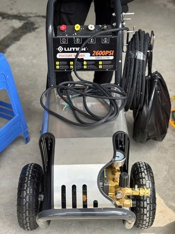 Máy phun rửa xe Lutian 1 pha 3.7kw 18M26-3.7T4