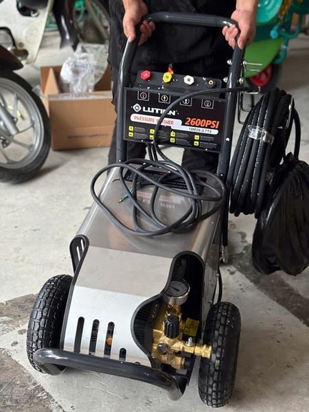 Máy phun rửa xe Lutian 1 pha 3.7kw 18M26-3.7T4
