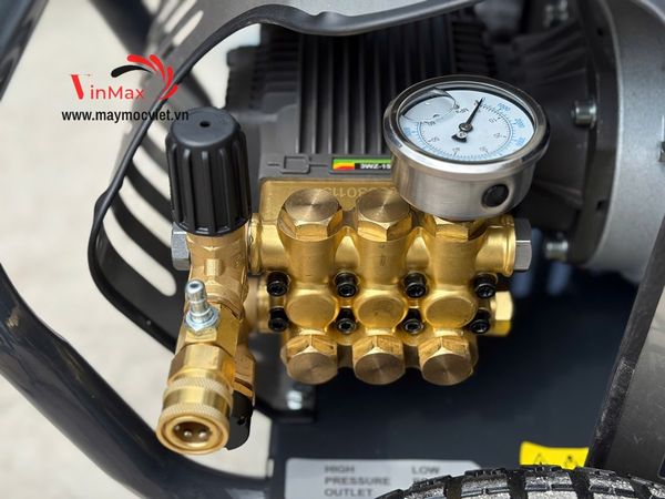 Máy phun rửa xe Lutian 1 pha 3.7kw 18M26-3.7T4