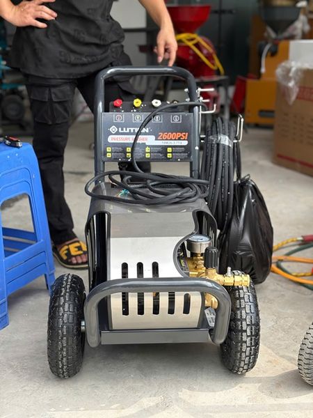 Máy phun rửa xe Lutian 1 pha 3.7kw 18M26-3.7T4