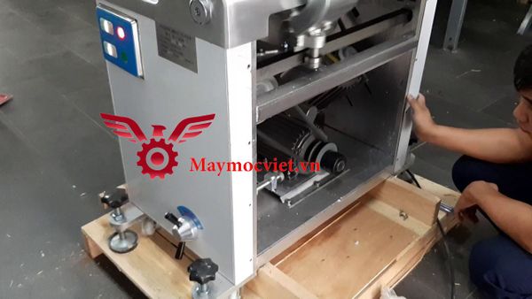 Máy thái thịt đông lạnh tự động Vinmax SL350B