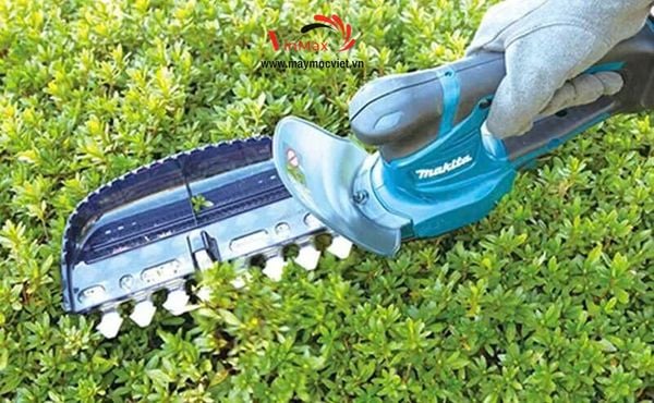 Máy tỉa hàng rào dùng Pin 12V Max Makita UH201DZ