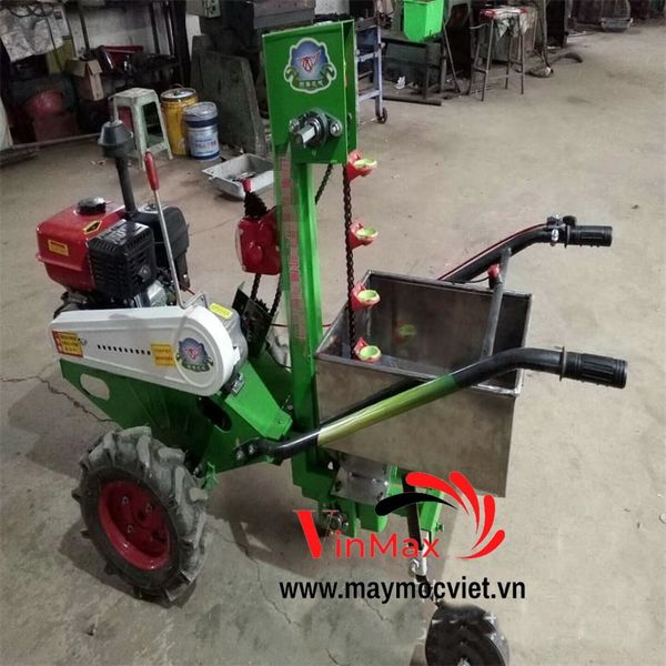 Máy trồng khoai tây Turbo TBK70D