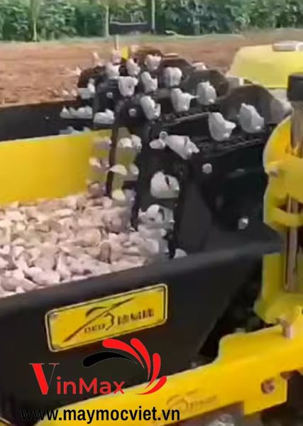 Máy trồng tỏi 4 hàng Turbo TBT04