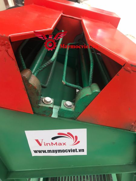 Máy tuốt đậu phộng mini đầu nổ VINMAX TL65