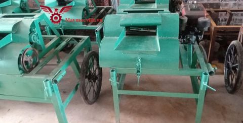 Máy tuốt vỏ cây gai đầu nổ D4 VMTG04