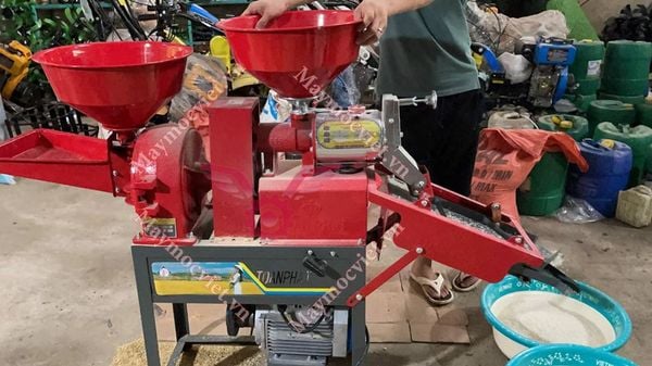 Máy xát gạo 4 chức năng có lọc sạn sàng rung VM XG4CN