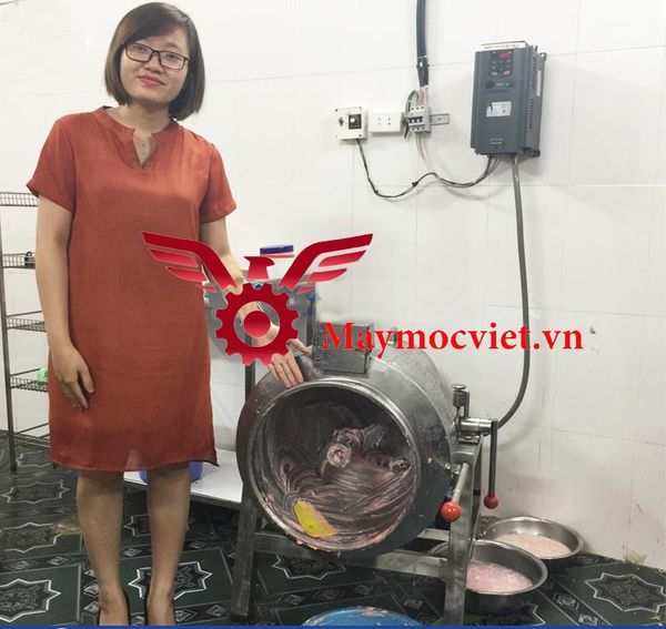 Máy xay giò chả công nghiệp khung inox 15kg/ mẻ VM XG15