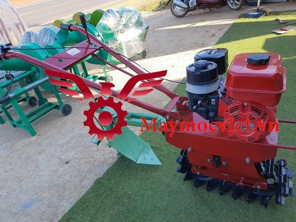 Máy đào rãnh Kawasaki TK70 động cơ xăng