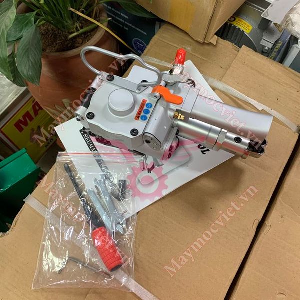 Máy đóng đai nhựa khí nén hàn nhiệt VinMax XQD-19