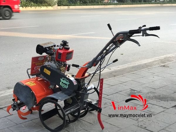 Máy xới đất động cơ dầu Kawa 186 phay cầu trước