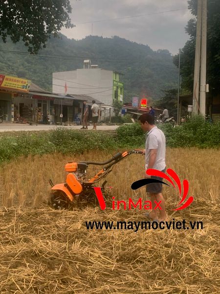 Máy xới đất 2 cầu dàn xới trước Hwasdan HD2C