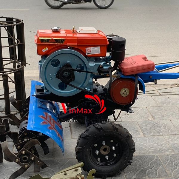 Máy xới đất GN41 chạy dầu dùng đầu nổ D8