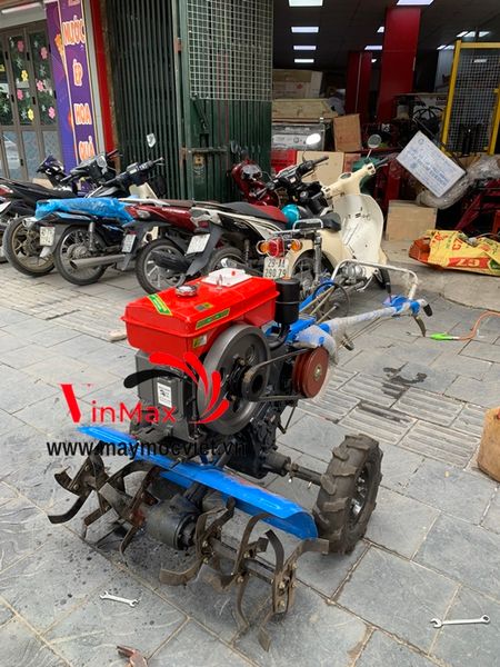 Máy xới đất GN41 chạy dầu dùng đầu nổ D8