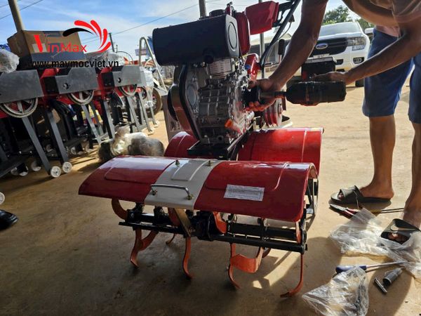 Máy xới đất dầu Kama 173 phay cầu trước
