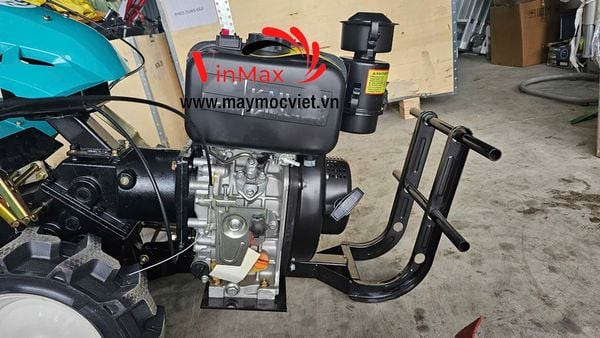Máy xới đất chạy dầu Kama 8hp chuyển hướng