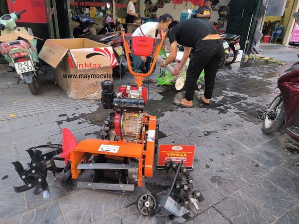 Máy làm đất 4 chức năng chạy dầu Kawasaki KW173