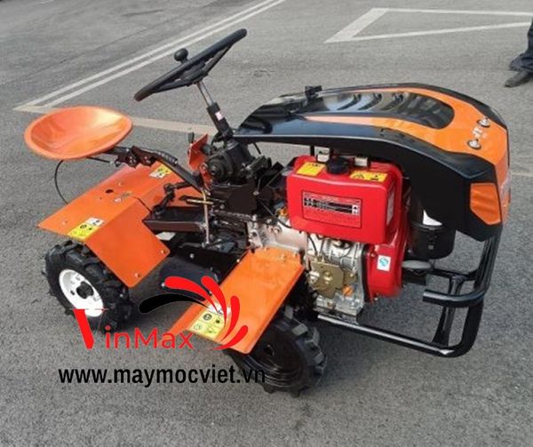 Máy cày 4 bánh ngồi lái Sakura SK188