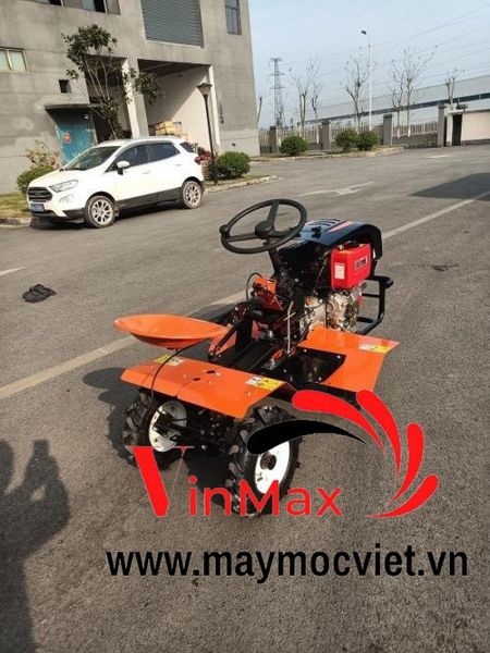 Máy cày 4 bánh ngồi lái Sakura SK188
