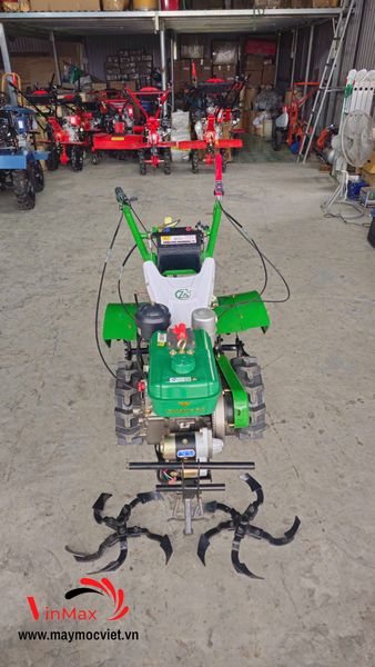 Máy xới đất, máy phay đất cầu sau chạy dầu Turbo D8