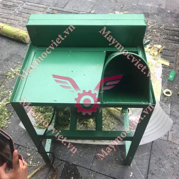 Máy Băm Cỏ Vuông Động Cơ 1.1KW VM BC1100