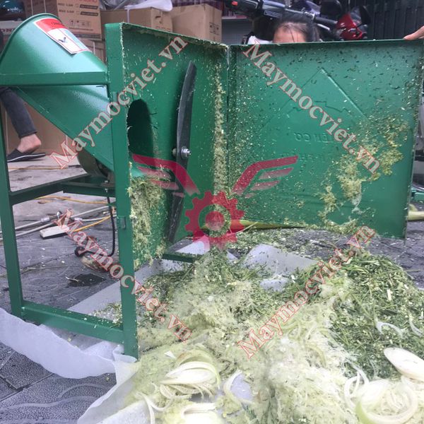 Máy Băm Cỏ Vuông Động Cơ 1.1KW VM BC1100