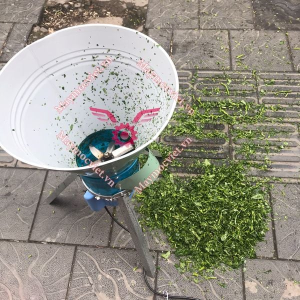 Máy băm cỏ voi, rau, lục bình dạng phễu BP500