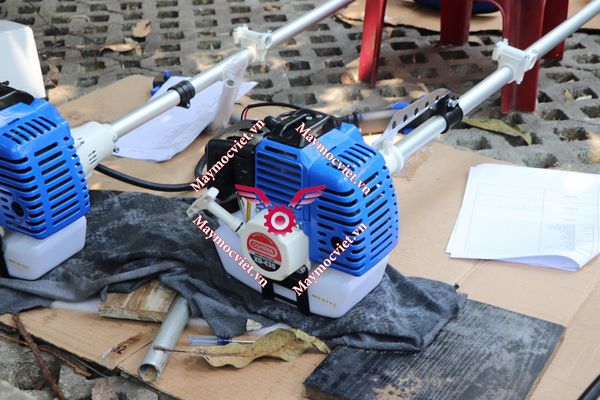 Máy cắt cỏ Oshima XD 430 cần xoay