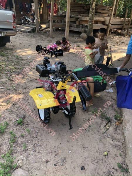 MÁY XỚI ĐẤT ĐA NĂNG TAY GA AHM G500